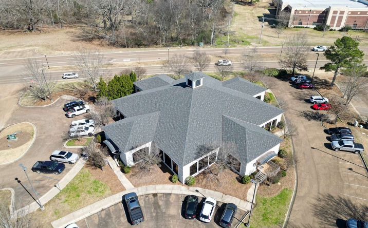 Pictures of Office property located at 601 Crescent Blvd, Ridgeland, MS 39157 for lease - image #1