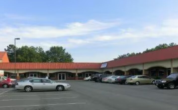 Pictures of Retail, Office, Restaurant property located at 3317 Main St, Adamsville, AL 35005 for lease - image #1