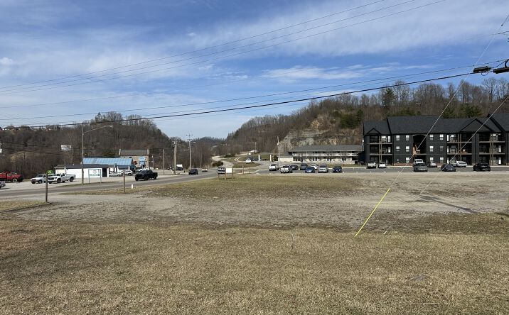 Pictures of Land property located at 825 Morton Blvd, Hazard, KY 41701 for lease - image #1