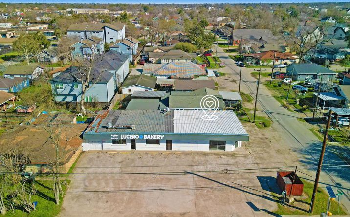 Pictures of Retail property located at 1117 Collingsworth St, Houston, TX 77009 for lease - image #1