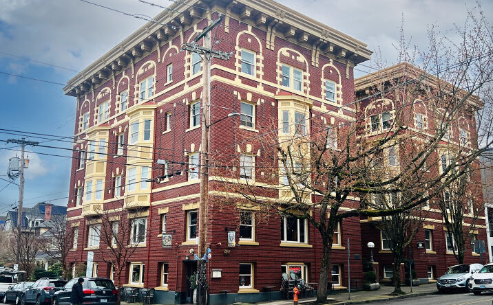 Pictures of Restaurant property located at 2282 NW Hoyt St, Portland, OR 97210 for sales - image #1