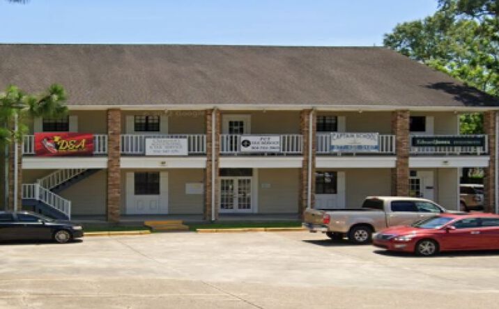 Pictures of Retail property located at 2273 Barataria Blvd, Marrero, LA 70072 for lease - image #1