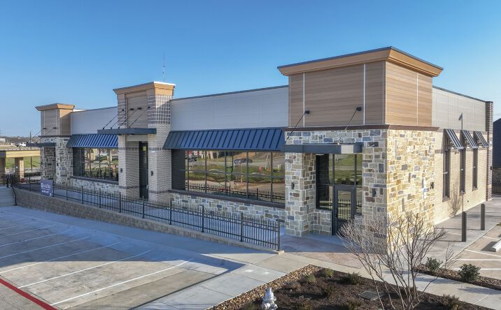 Pictures of Retail property located at 4500 Eden Rd, Arlington, TX 76001 for lease - image #1