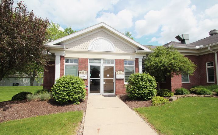 Pictures of Office property located at 1197 High St, Wadsworth, OH 44281 for lease - image #1