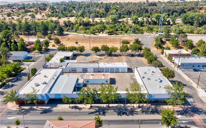 Pictures of Retail, Office, Restaurant property located at 1726 Montgomery St, Oroville, CA 95965 for lease - image #1