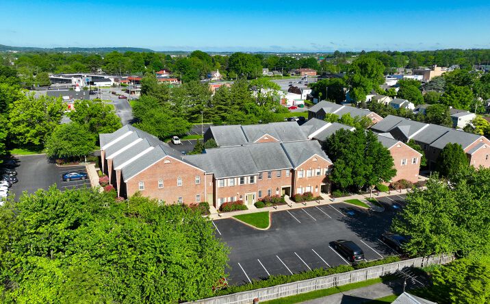 Pictures of Office property located at 1525 Oregon Pike, Lancaster, PA 17601 for sales - image #1