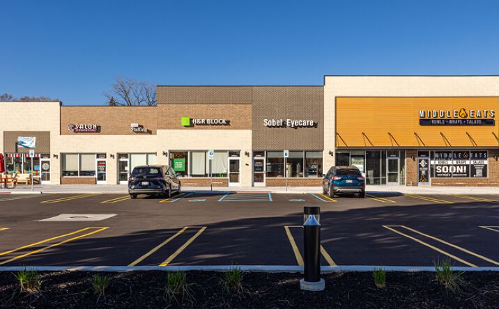 Pictures of Retail property located at 27645 Southfield Rd, Lathrup Village, MI 48076 for lease - image #1