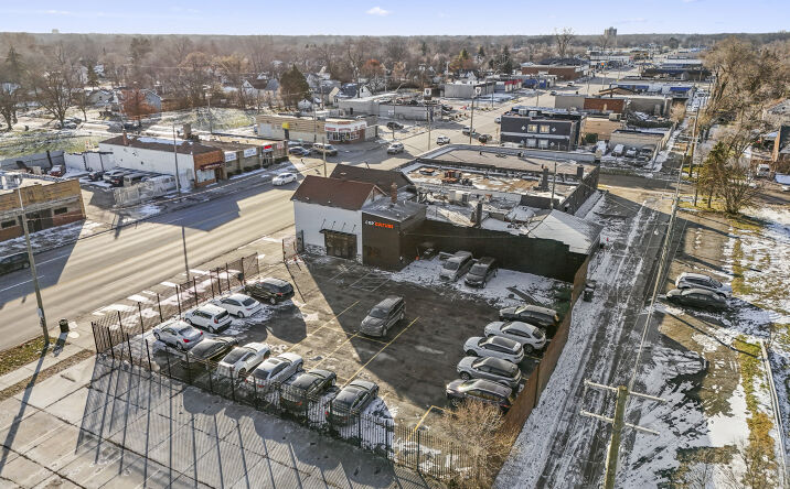 Pictures of Retail property located at 19420 W Warren Ave, Detroit, MI 48228 for lease - image #1