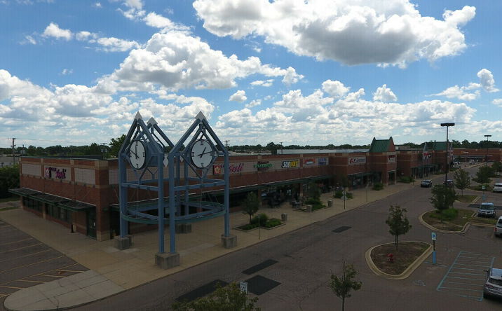 Pictures of Retail property located at 1933 W Maple Rd, Troy, MI 48084 for lease - image #1