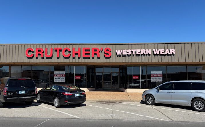 Pictures of Retail, Office property located at 313 SW C Ave, Lawton, OK 73501 for lease - image #1