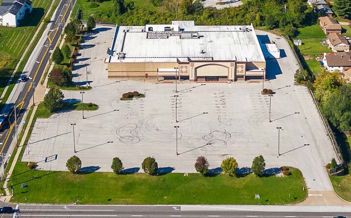 Pictures of Retail, Office property located at 9521 Lewis and Clark Blvd, St. Louis, MO 63136 for lease - image #1