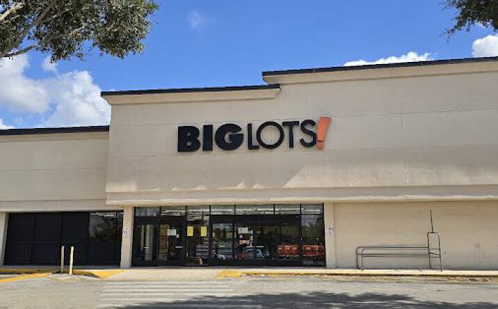 Pictures of Retail property located at 2323 NW 13th St, Gainesville, FL 32609 for lease - image #1