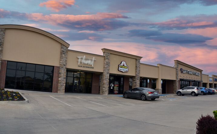 Pictures of Retail property located at 2209 SW 104th St, Oklahoma City, OK 73159 for lease - image #1