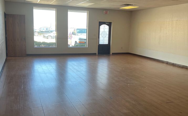Pictures of Retail property located at 3260 US-175, Kaufman, TX 75142 for lease - image #1