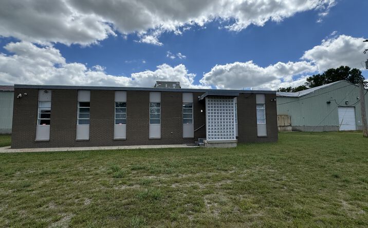 Pictures of Office property located at 1300 Wood St, Monroe, MI 48161 for lease - image #1