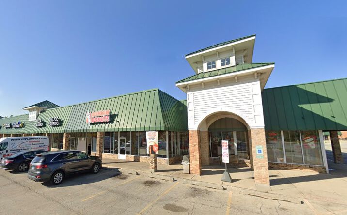 Pictures of Retail property located at Woodridge, IL, Woodridge, IL 60517 for lease - image #1