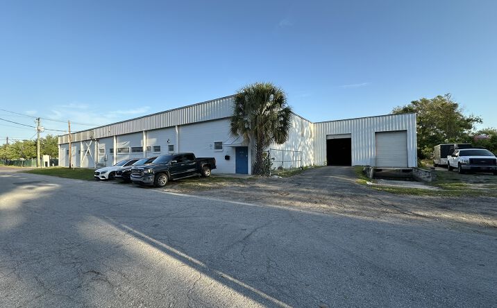 Pictures of Industrial property located at 3606 E 4th Ave, Tampa, FL 33605 for lease - image #1