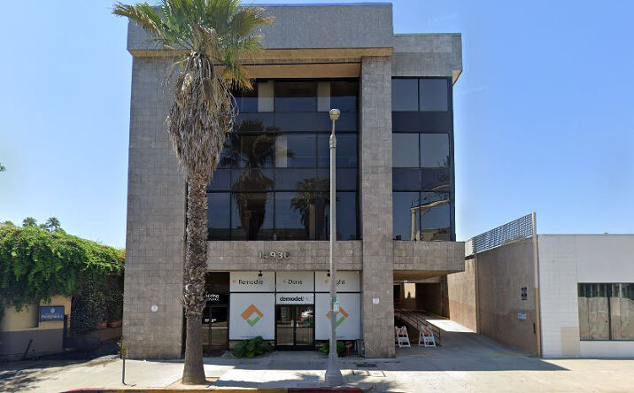 Pictures of Office property located at 14930 Ventura Blvd, Los Angeles, CA 91403 for lease - image #1
