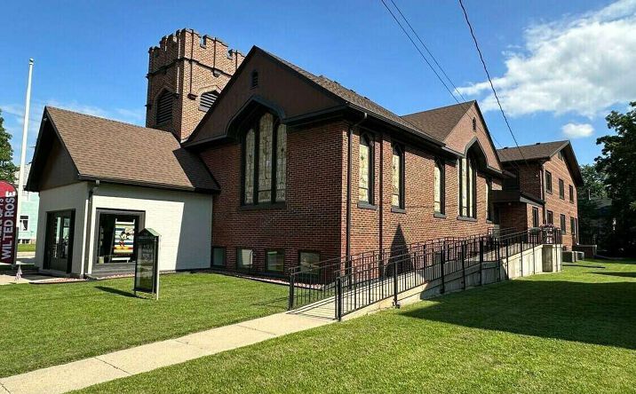 Pictures of Retail, Office property located at 2931 Union St, East Troy, WI 53120 for lease - image #1