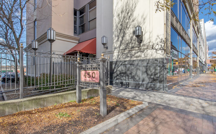 Pictures of Office property located at 450 S Salina St, Syracuse, NY 13202 for lease - image #1