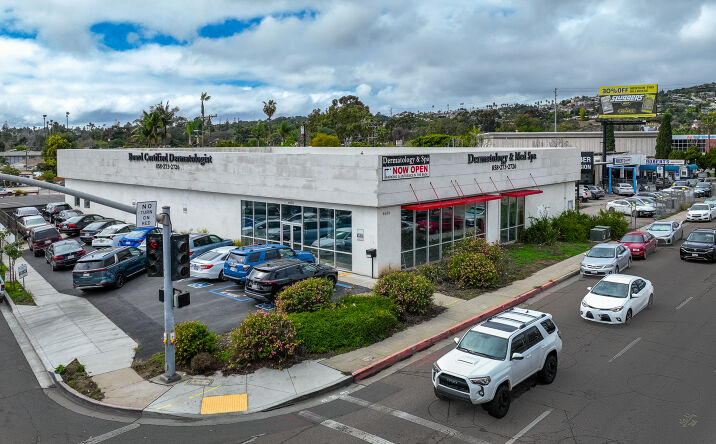 Pictures of Retail property located at 4606 Mission Bay Dr., San Diego, CA 92109 for lease - image #1