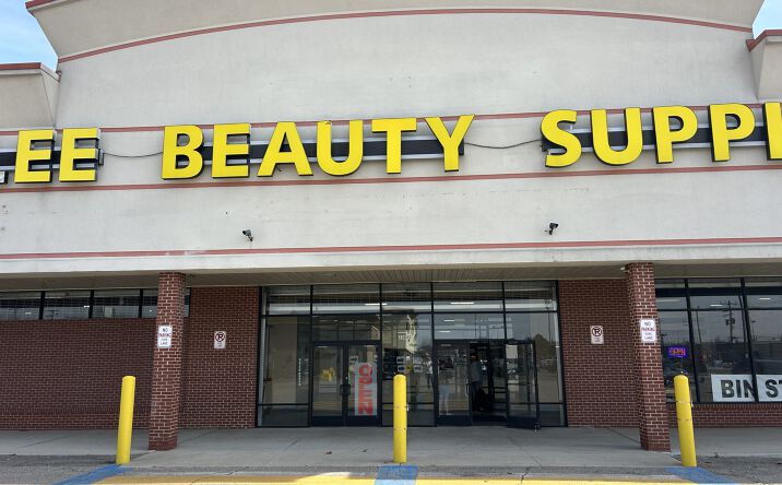 Pictures of Retail property located at 20880 Gratiot Ave, Eastpointe, MI 48021 for lease - image #1