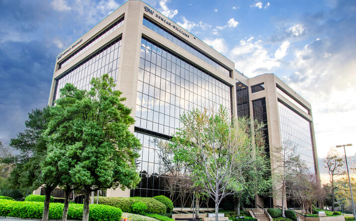 Pictures of Retail, Office, Industrial property located at 6750 Poplar Ave, Memphis, TN 38138 for lease - image #1