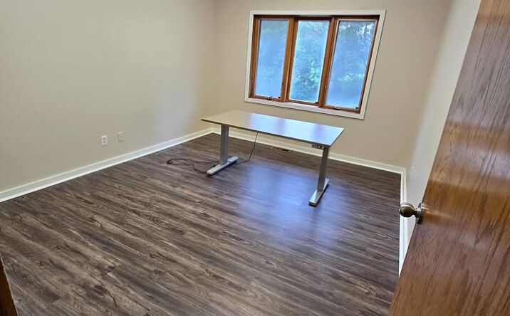 Pictures of Office property located at 5851 Cedar Lk Rd S, Minneapolis, MN 55416 for lease - image #1