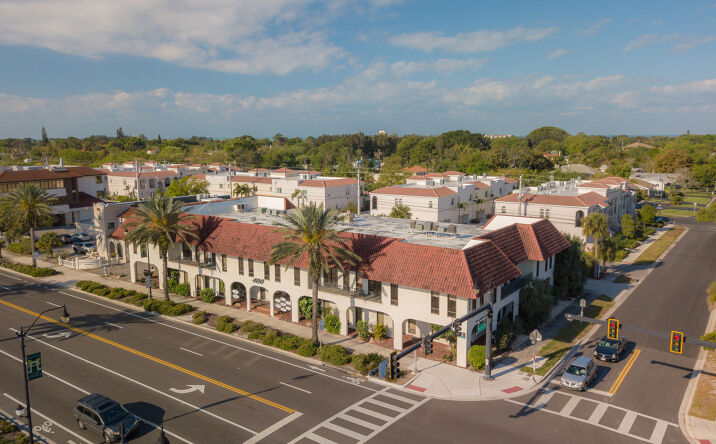 Pictures of Office property located at 400 S Tamiami Trl, Venice, FL 34285 for lease - image #1