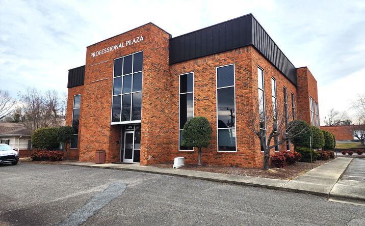 Pictures of Office property located at 436 Hadley St, Mt Airy, NC 27030 for lease - image #1