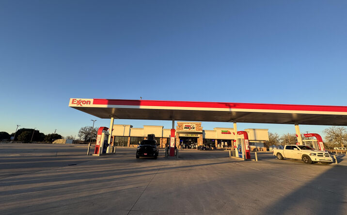 Pictures of Retail, Restaurant property located at 52450 Hwy 290 E, Hempstead, TX 77445 for lease - image #1