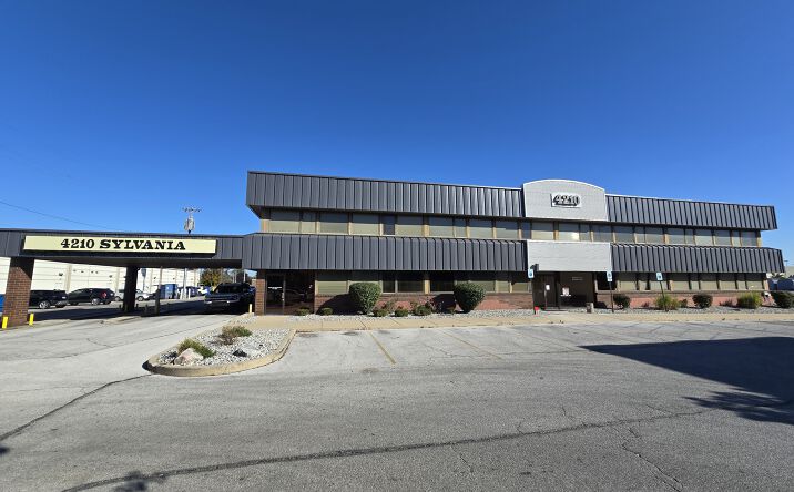 Pictures of Office property located at 4210 W Sylvania Ave, Toledo, OH 43623 for lease - image #1