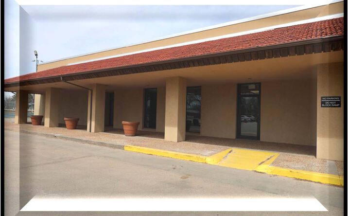 Pictures of Office property located at 911 N Main St, Garden City, KS 67846 for lease - image #1
