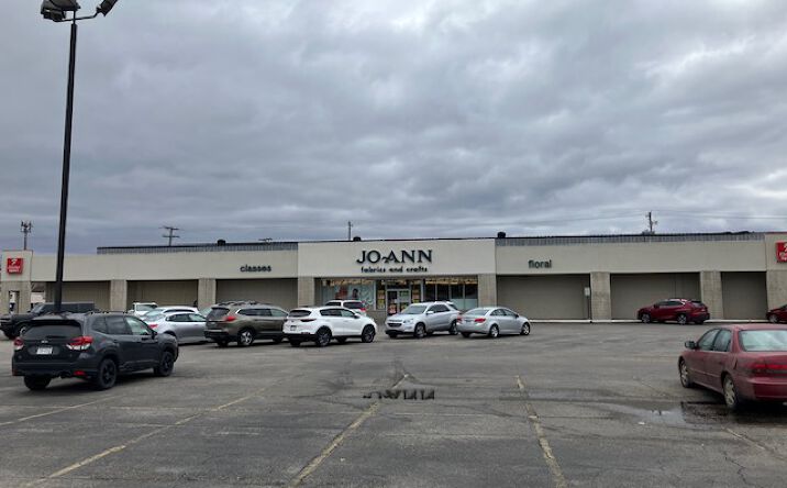 Pictures of Retail, Office, Industrial property located at 1 Fletcher Square, Dunbar, WV 25064 for lease - image #1