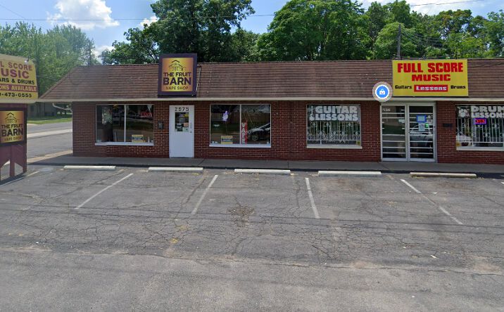 Pictures of Retail property located at 2975 Tremainsville Rd, Toledo, OH 43613 for lease - image #1