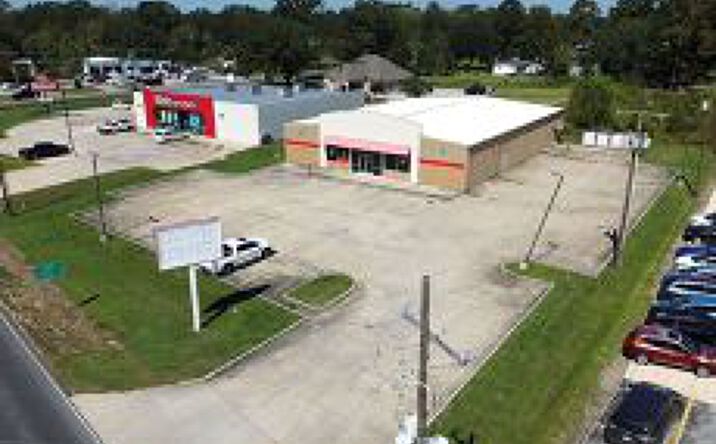 Pictures of Retail property located at 44034 LA-429, Saint Amant, LA 70774 for lease - image #1