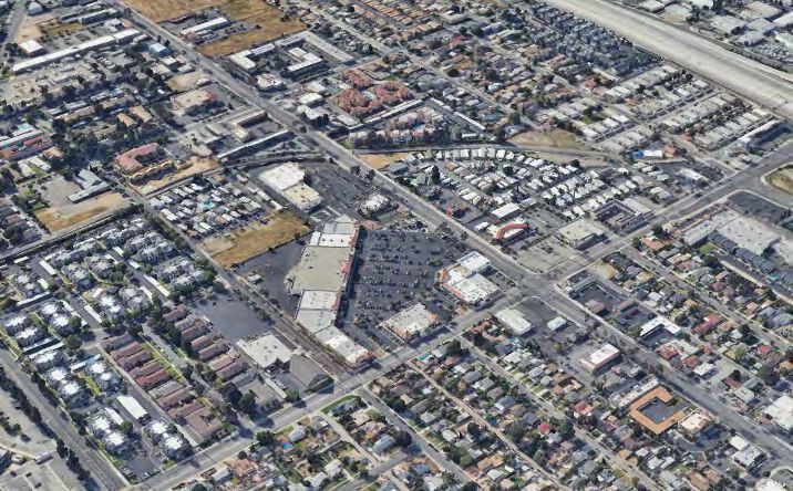 Pictures of Retail property located at 650 W 6th St, Corona, CA 92882 for lease - image #1