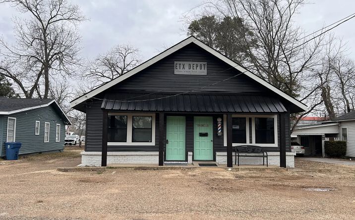 Pictures of Retail, Office, Special Purpose property located at 409 S Palestine St, Athens, TX 75751 for lease - image #1