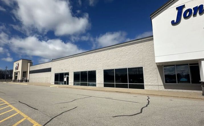 Pictures of Retail property located at 1720 E Sherman Blvd, Muskegon, MI 49444 for lease - image #1
