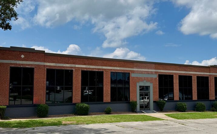 Pictures of Office property located at 470 Woodsmill Rd, Gainesville, GA 30501 for lease - image #1