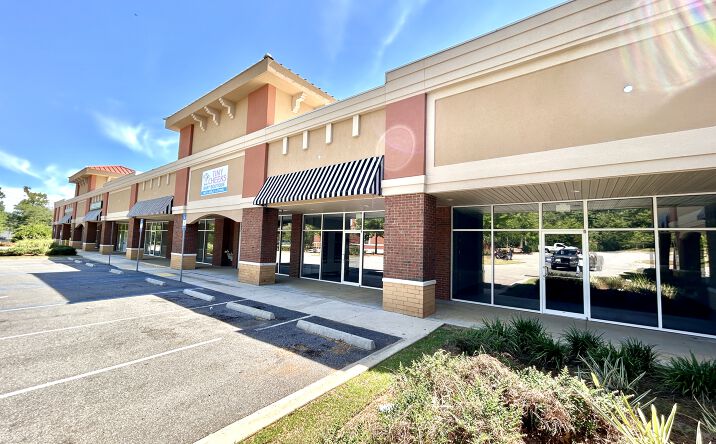 Pictures of Retail, Office property located at 2459 Mahan Dr, Tallahassee, FL 32308 for lease - image #1