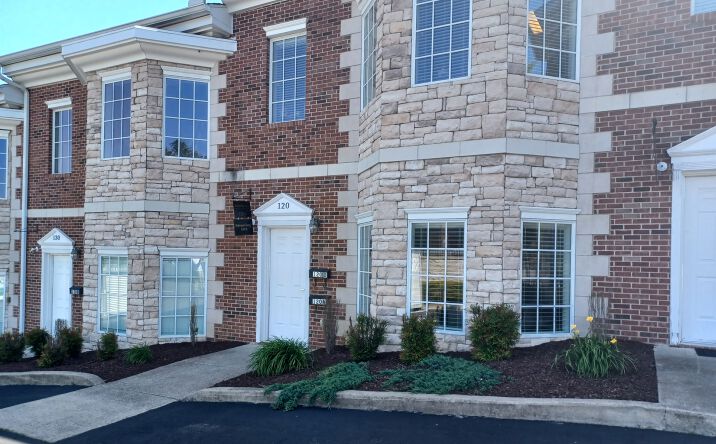 Pictures of Office property located at 311 S Royal Oaks Blvd, Franklin, TN 37064 for lease - image #1