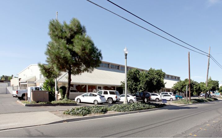 Pictures of Retail, Office property located at 1050 Kansas Ave, Modesto, CA 95351 for lease - image #1