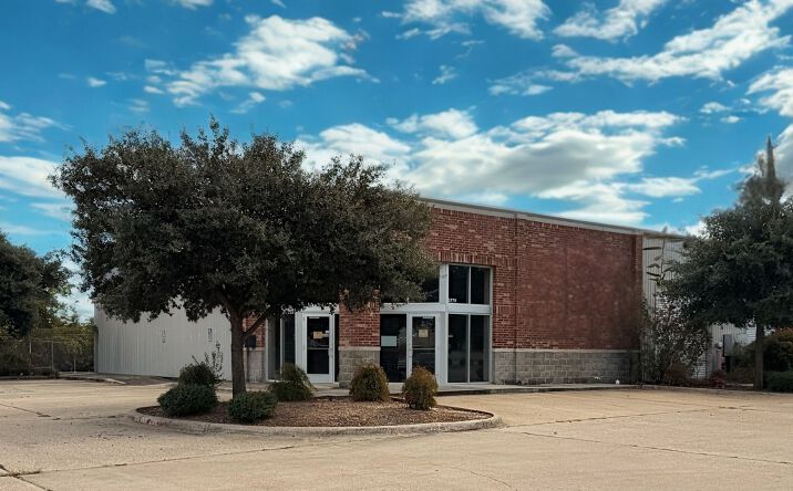 Pictures of Retail, Industrial property located at 2770 Osborn Ln, Bryan, TX 77803 for lease - image #1