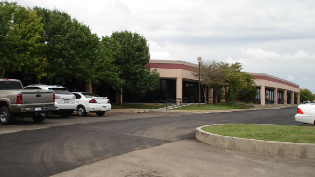 2400 Lakeview Dr, Amarillo, TX 79109 Office Space for Lease