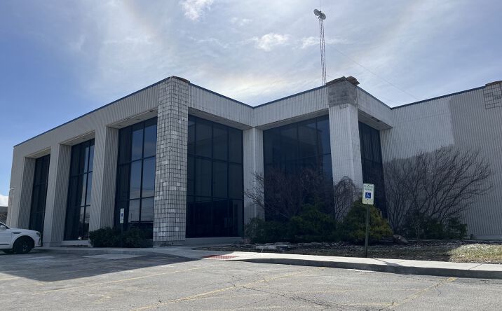 Pictures of Office property located at 2401 E Washington St, Bloomington, IL 61704 for lease - image #1