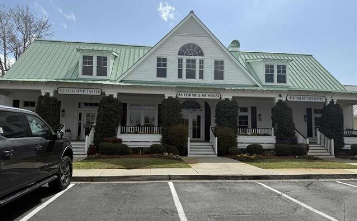 Pictures of Office property located at 11382 Ocean Hwy, Pawleys Island, SC 29585 for lease - image #1