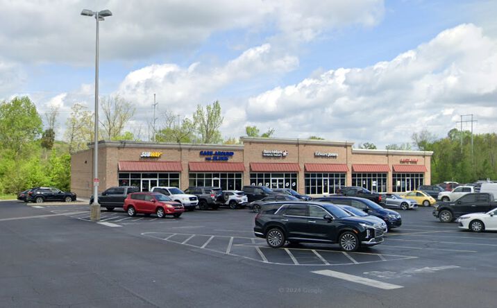 Pictures of Retail, Office property located at 2120 U.S. 411, Vonore, TN 37885 for lease - image #1