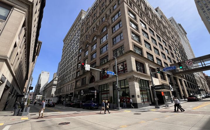 Pictures of Retail property located at 400 Fifth Ave, Pittsburgh, PA 15219 for sales - image #1