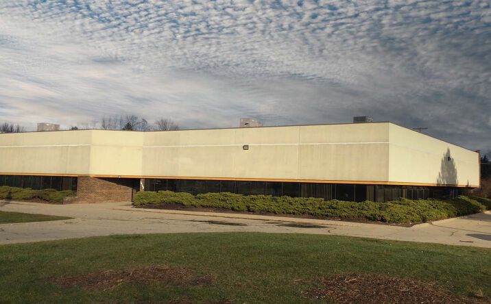 Pictures of Industrial property located at 1450 E Highwood, Pontiac, MI 48340 for lease - image #1
